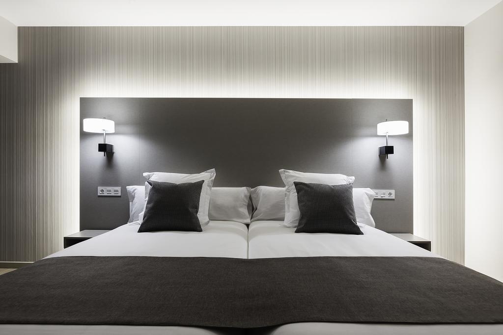 Apartahotel A Cetárea Burela Bagian luar foto